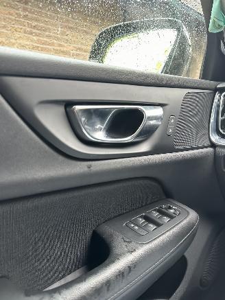 Volvo V-60 2.0 D3 Momentum pro picture 12