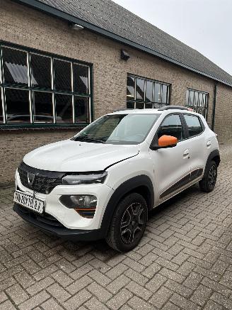 Vaurioauto  passenger cars Dacia   2022/6