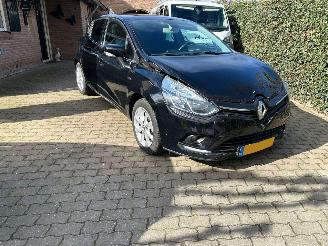 Voiture accidenté Renault Clio 0.9 TCe Limited 2017/12