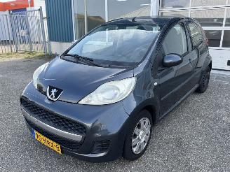 Unfallwagen Peugeot 107 1.0-12V XS Automaat 2009/2