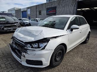  Audi A1 Sportback 1.0TFSI-Ultra Navi Stoelverw. CruiseControle Airco Pdc 70KW/95PK 2018/8