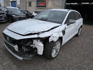 damaged passenger cars Seat Leon FR 1.4 eTSI Hybrid Sportstourer Memory Led Navi Camera Leder 27gr.! 2021/5