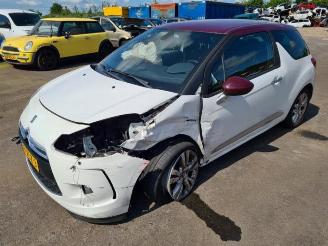 Coche siniestrado Citroën DS3 DS3 (SA), Hatchback, 2009 / 2015 1.6 VTi 120 16V 2011/11