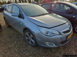 Autoverwertung Opel Astra Astra J Sports Tourer (PD8/PE8/PF8), Combi, 2010 / 2015 1.7 CDTi 16V 2011/8