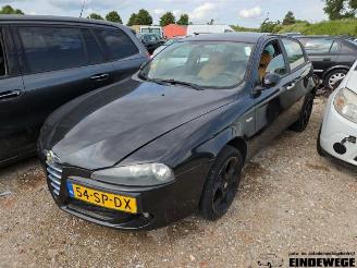 Alfa Romeo 147 147 (937), Hatchback, 2000 / 2010 1.6 Twin Spark 16V picture 1