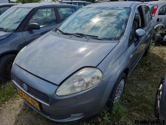Coche siniestrado Fiat Grande Punto Grande Punto (199), Hatchback, 2005 1.4 16V 2006/4