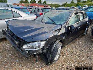 Auto da rottamare Volvo V-60 V60 I (FW/GW), Combi, 2010 / 2018 2.0 D3 20V 2013/9