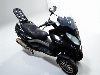 Vaurioauto  scooters Piaggio  500MP3 2014/3