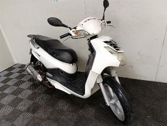 damaged scooters Peugeot  125 LX 2010/10