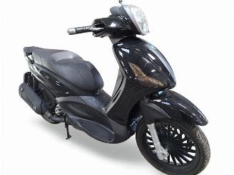 danneggiata scooter Piaggio  BEVERLY 2016/1