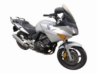 damaged motor cycles Honda CBF 600  2005/1