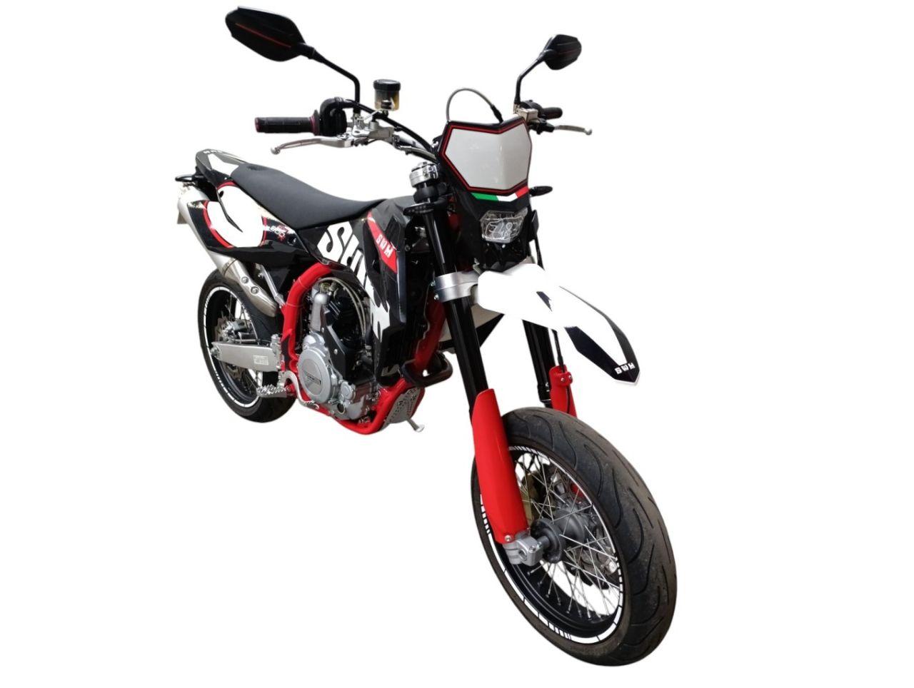 SWM  SM R