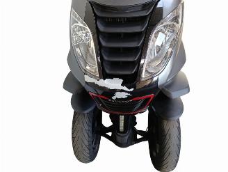 Peugeot  METROPOLIS RS picture 2