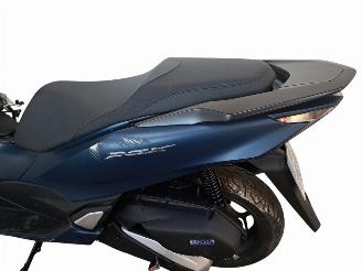 Honda  PCX picture 4