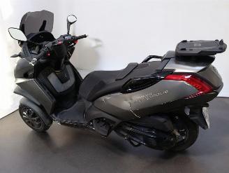 Peugeot  METROPOLIS picture 8