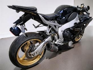 Honda CBR 1000  picture 11