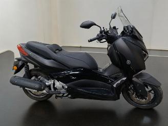 damaged scooters Yamaha Xmax  2021/4