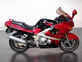 skadebil motor Kawasaki ZZ - R 600  1999/7
