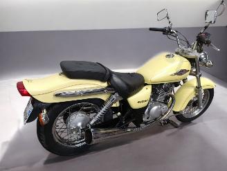 Suzuki Marauder 125  picture 17