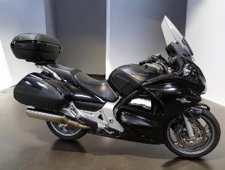 krockskadad bil motor Honda Pan European  2014/10