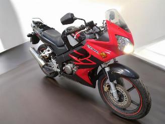 krockskadad bil motor Honda CBF 125  2005/9