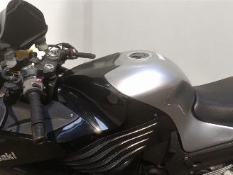 Kawasaki ZZ- R 1400  picture 11