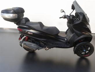 Vaurioauto  scooters Piaggio  MP3 2020/12