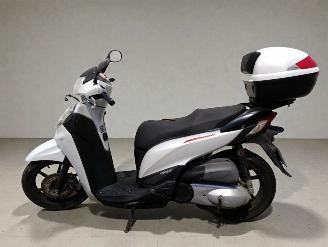 Honda  SH A picture 3