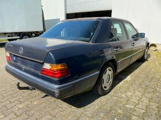 Mercedes E-klasse 230 *Klima* picture 8