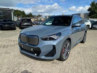 Voiture accidenté BMW iX1 eDrive20 M Sport Pro * KAM - HUD - NAV -AHK* 2025/4