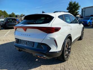 damaged passenger cars Cupra Formentor VZ e-Hybrid 200kW * AHK - KAM - NAV * 2025/3