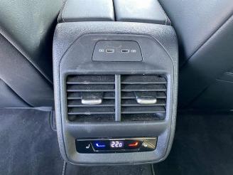 Volkswagen Passat Variant 2.0 TDI DSG R-Line *HEAD-UP -AHK* picture 21