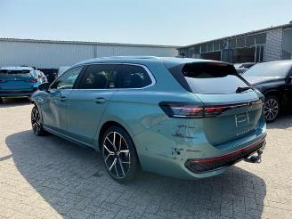 Volkswagen Passat Variant 2.0 TDI DSG R-Line *HEAD-UP -AHK* picture 10