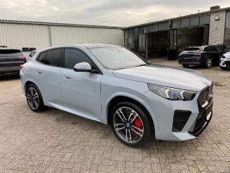 BMW iX2 eDrive20 M Sport *PANO - AHK - KAM - NAVI* picture 3