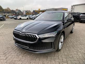 Coche accidentado Skoda Superb Combi 1.5 TSI iV L&K *HEAD-UP - PANO-AHK* 2025/3