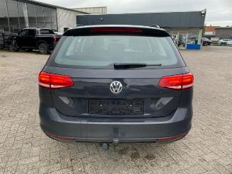Volkswagen Passat Variant 1.6 TDI Trendline *AHK* picture 6