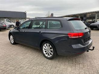 Volkswagen Passat Variant 1.6 TDI Trendline *AHK* picture 4