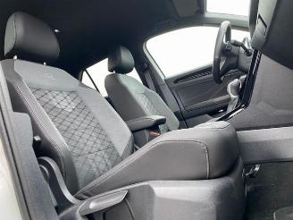 Volkswagen T-Roc 1.5 TSI DSG R-Line *NAVI - KAM - AHK* picture 21