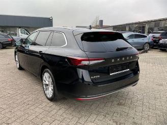 Skoda Superb Combi 1.5 TSI iV L&K *HEAD-UP - PANO-AHK* picture 1