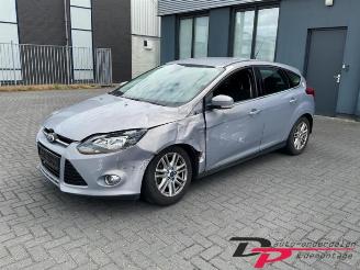 Salvage car Ford Focus Focus 3, Hatchback, 2010 / 2020 1.0 Ti-VCT EcoBoost 12V 100 2013/5