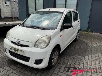 Coche siniestrado Daihatsu Cuore Cuore (L251/271/276), Hatchback, 2003 1.0 12V DVVT 2008/6