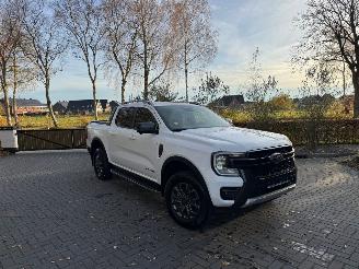 krockskadad bil auto Ford Ranger Ranger Wildtrak e-4WD Doppelkabine Camera Trekhaak VOL! 2025/2