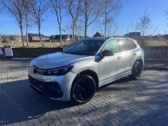 damaged passenger cars Volkswagen Tiguan Volkswagen Tiguan 1.5 eTSI DSG R-Line Leder HUD Camera VOL 2024/6