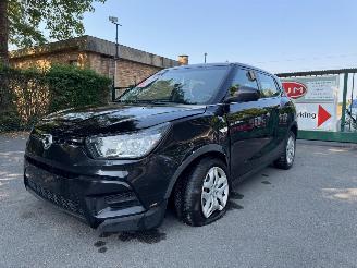 Coche accidentado Ssang yong Tivoli 1ER PROPRIéTAIRE 2017/11