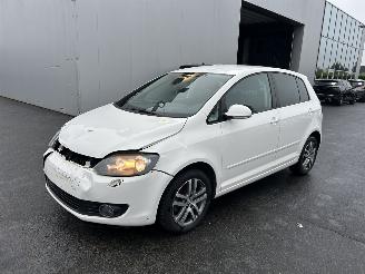 Schadeauto Volkswagen Golf plus  2010/4