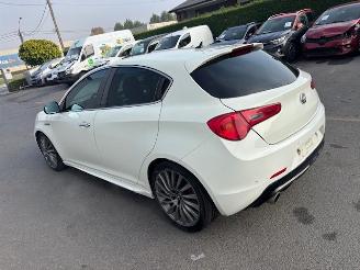 Coche accidentado Alfa Romeo Giulietta QUADRIFOGLIO 2011/1