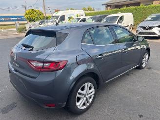 Coche accidentado Renault Mégane  2020/9
