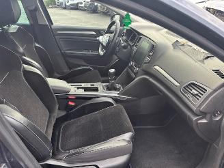 Renault Mégane with cockpit and airbags picture 5