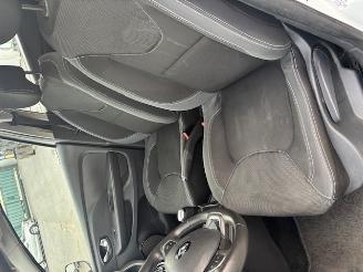 Renault Clio  picture 7