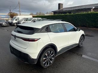 Damaged car Renault Mégane E-Tech 60KWH 2023/6